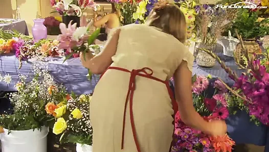 Notgeile Afrikanerin wird auf dem Billiardtisch gefickt