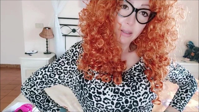 Üvey annen garip sırrını keşfetti ve...