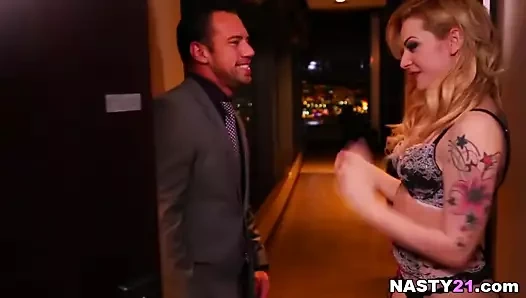 Dahlia gökyüzü vardı anal seks ile bir adam