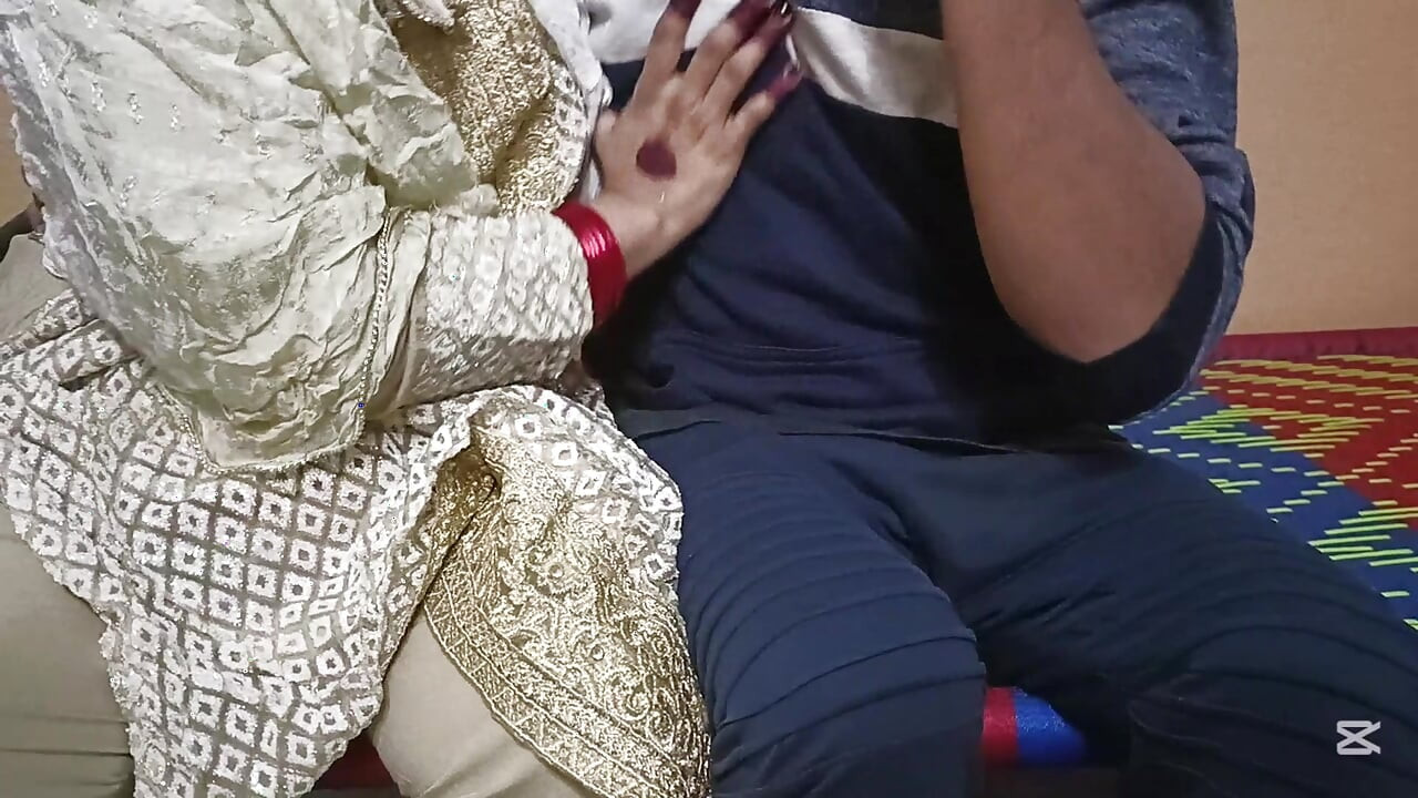 Yaşlı güzel Pakistanlı kız arkadaş 🥵?