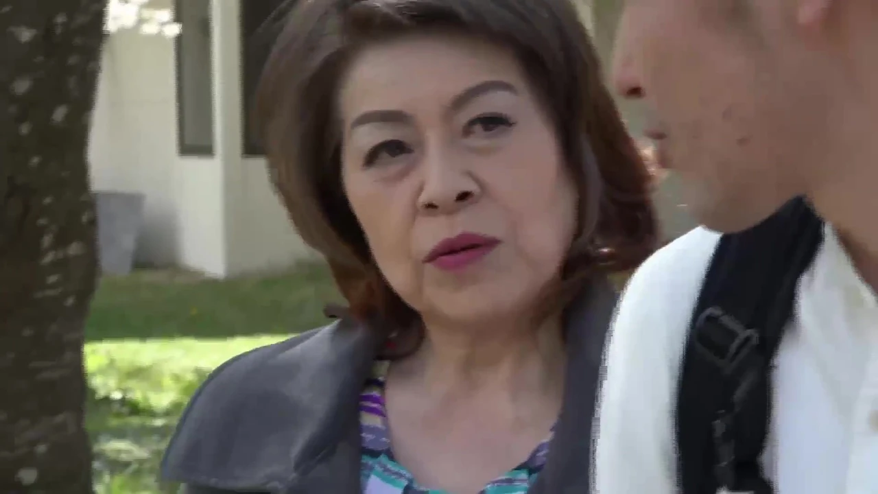 वह अभी भी सक्रिय है! दादी जो अपने ही वंशजों को खा लेगी वॉल्य। 4-6