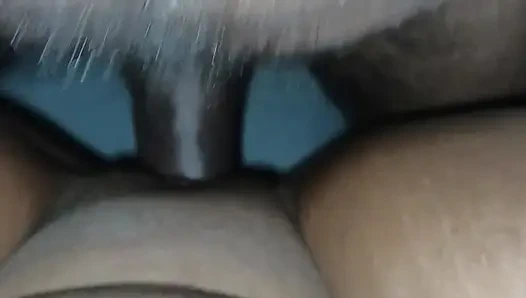 Hintli mallu doktor dün geceki partide hemşirenin tadını çıkardı