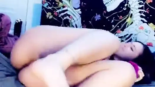 Kız penisini vajinasına sokmadan düştü