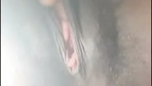 Azgın ıslak ateşli amcık damlatıyor