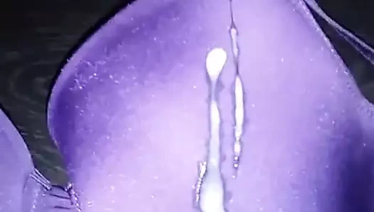 Bailey'nin büyük 38c sutyen cum ile püskürtülür