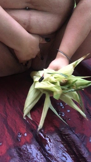 Kamp yaparken mısır kulağı