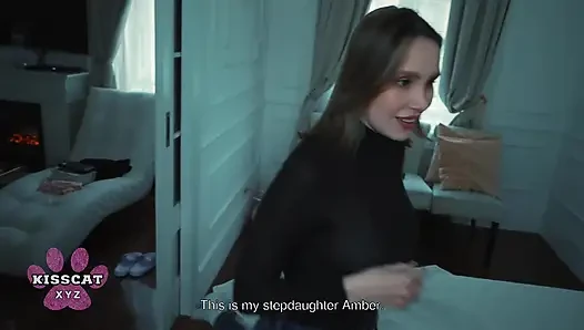 Üvey Anne Üvey Babasını Üvey Kızı Amber Kawaii'nin Içine Boşalarken Yakalıyor Ve Paylaşılan Yatakta Sert Sikişiyor