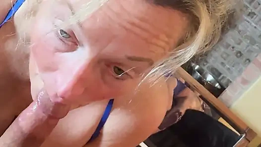 Oral kraliçe bonemaiden boşalıyor