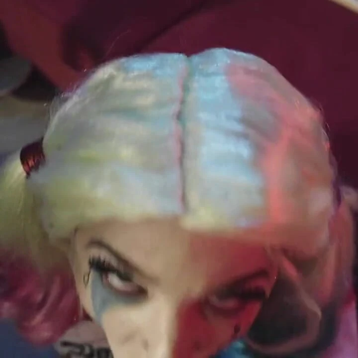 Harley Quinn cosplay yüze sikiş yenilgisi
