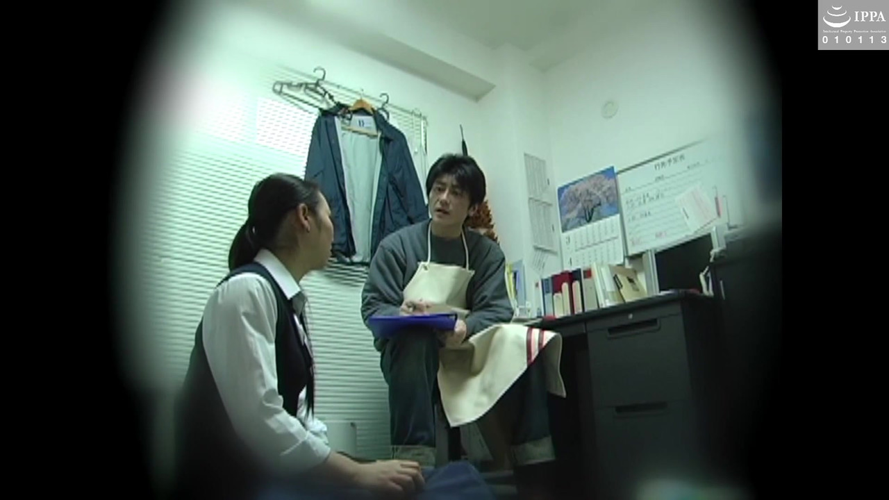 Black Man's Huge Dick Pushed To Fit Her Tight Pussy