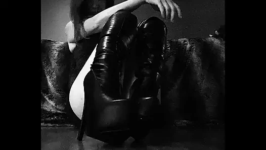 Acımasız sahibe gavat edepsizce konuşuyor