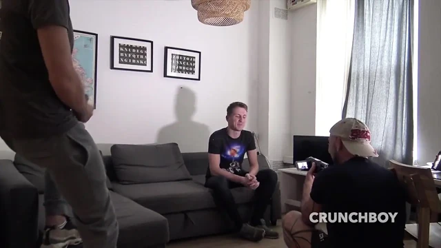Sarışın tink korar james benett tarafından korunmasız sikiliyor