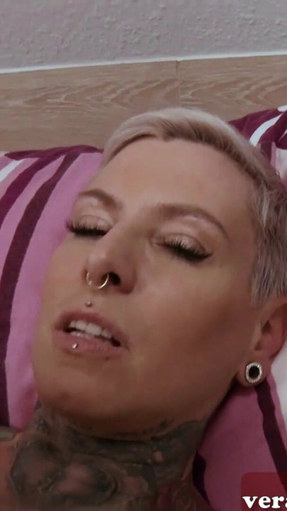 Alman milf anal üçlü userdate ile kedi coxx ffm | Klip 1