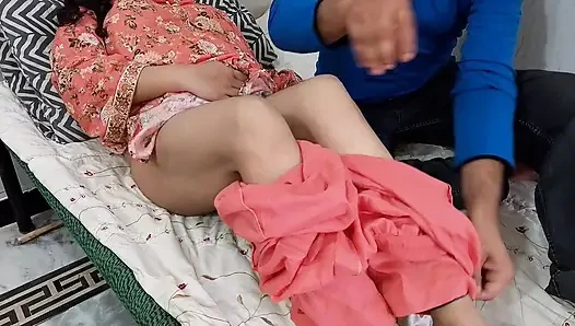 Hintli çift yakın çekim misyoner derlemesi