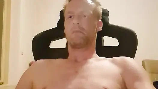 Gayporn'a boşalıyor