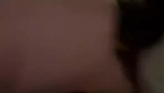 Evli kadın arkadan sikiliyor