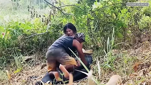 Alışveriş merkezine gitmek istiyorum ama beni sadece ormana götürüyor