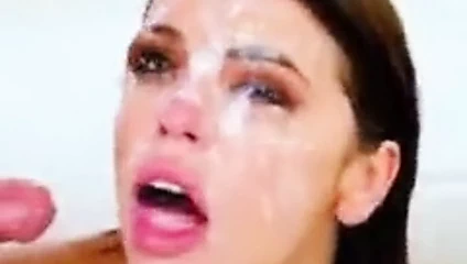 Kız cum şarkı ile kaplı