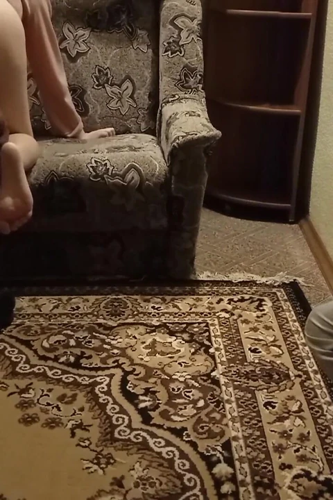 Kız arkadaşın şu anda meşgul. Aldatılan kocasını bekle