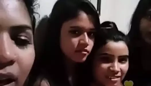 Hintli kızlar - dili kötüye kullanmak