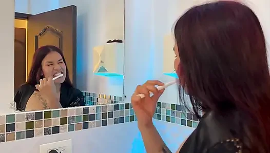 Veronicas'ın vücudunda eğleniyorum