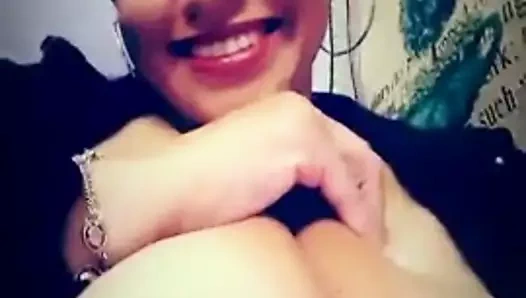 büyük memeli Latin milf !! 2