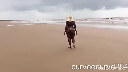 Yerel Bir Adamla Plajda Şenlik