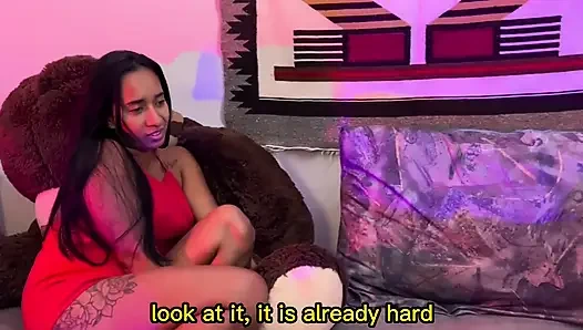 Büyük memeli latin üvey erkek kardeşini kayınbiraderi yanında sikiyor