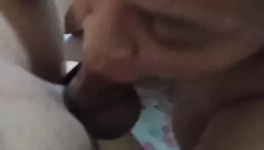 Sg orta yaşlı seksi kadın gırtlağına kadar alıyor bölüm 2