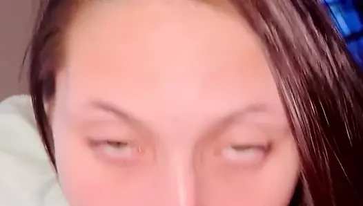 Lululemmons lütfen boğazımı sik, sert sik!!