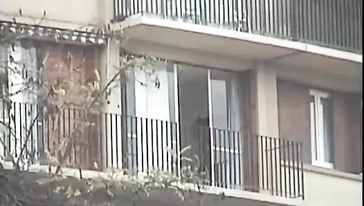 Tombul orta yaşlı seksi kadın buharlı sikişte zonklayan yarakla genişliyor