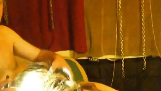 Onun emme horoz ve onu emme horoz