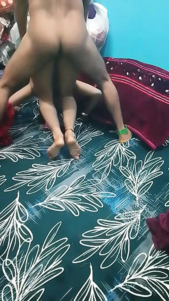 Desi bhabhi ke sath chudai maja a Gaya