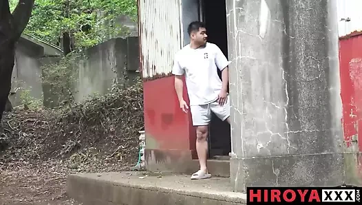 İki kaslı eşcinsel hiroya ve ryuji azgın alt rio'yu yırtıyor