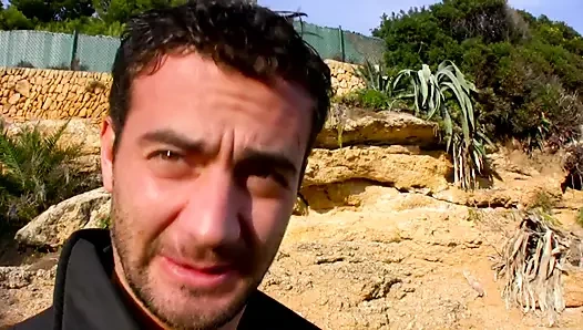 Yesenia Rock ve Julia De Lucia ile aşk üçgeni sürtük