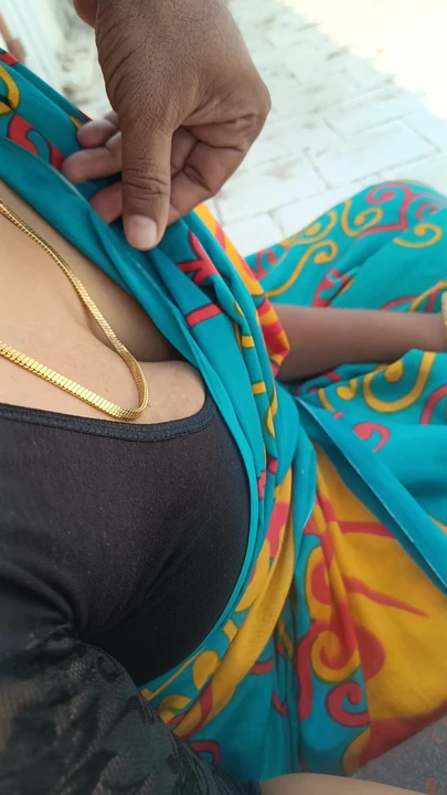 Эмоциональный момент из "домохозяйка жена в платье, роман с соседом на террасе"