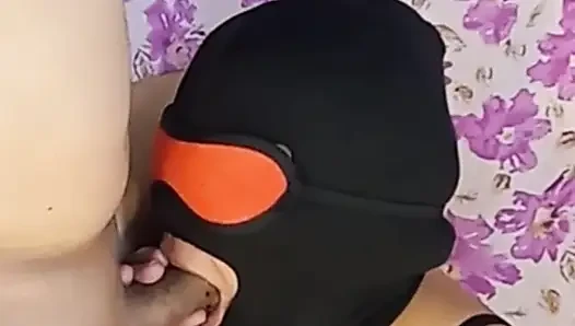 Maskeli oral seks olgun