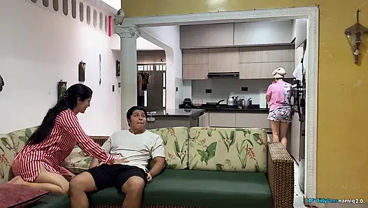 Karımın önünde arkadaşıyla seks yaptım! Fark etmedi bile!