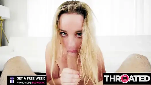 Throated - sarışın Charlie Forde sert yüz sikişi yapıyor