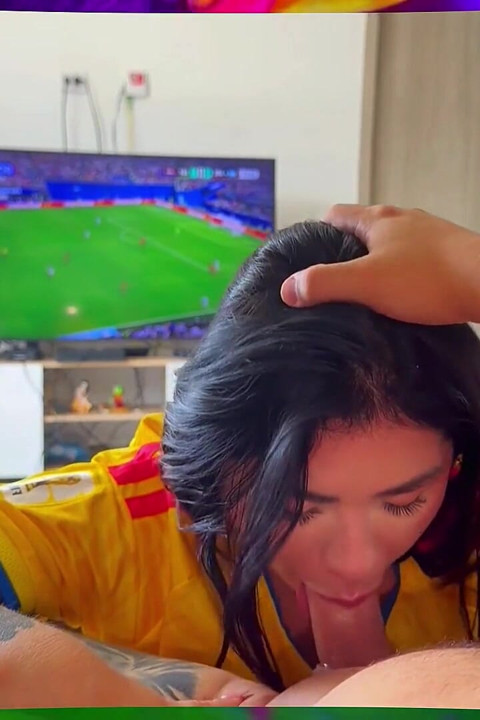 Bu azgın büyük popo futbol izlerken penisimde binmeyi çok seviyor - Aaroonmush