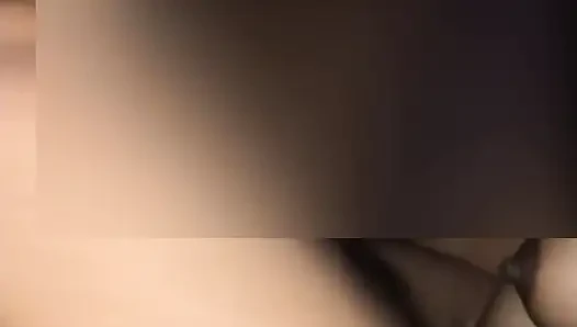 Nisha sert biniyor ve inliyor Hintçe ses