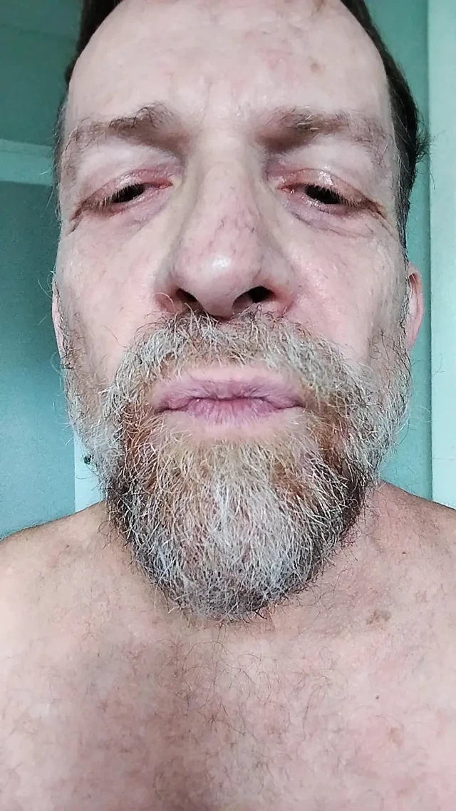 Yakın çekim ağız ve dil hareketleri