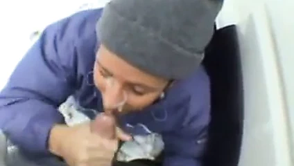 Açık havada kar boşalması