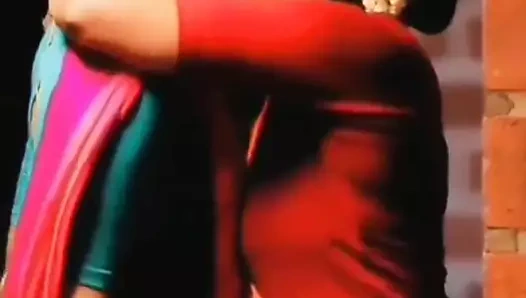 Tamil mami photo shoot döndü sıcak