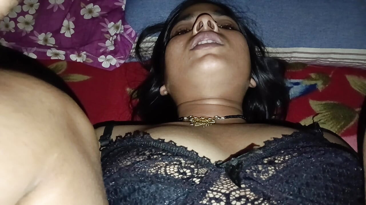 Hintli karı koca romantizm masti sikiş sahneleri gerçek ev yapımı