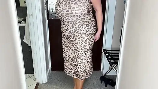 Vgq20 Teyze Sandra Katmanlı Ve Soyunuyor