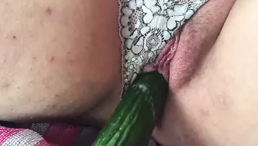 Bbw sürtük evcil hayvan araba eğlenceli gün 2-salatalığı seviyor!