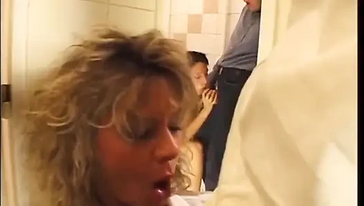 Vintage milfs realmente vagabundas fodidas e gozadas por enormes paus amadores