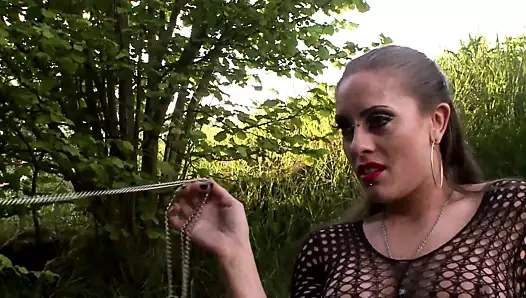 Bayan sadista derin anal etki ile ona köle