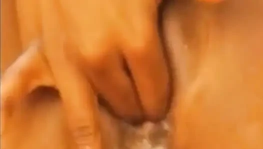 En iyi arkadaşımın üvey annesini sikiyorum - İspanyolca porno